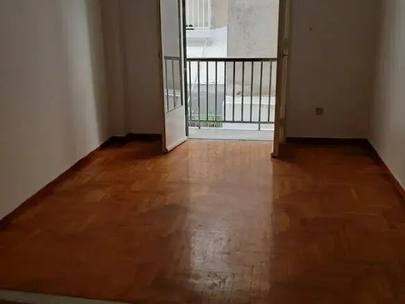 3-bedroom Flat In Piraeus Port / Center, Greece (91 M²)