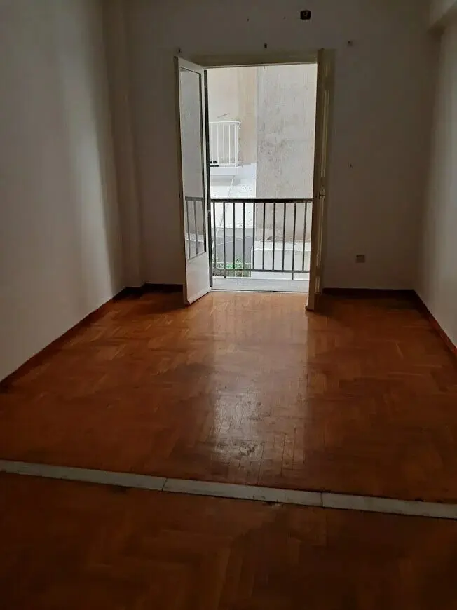 Flat Of 91 M² In Athens