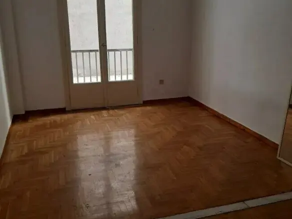 3-bedroom Flat In Piraeus Port / Center, Greece (91 M²)