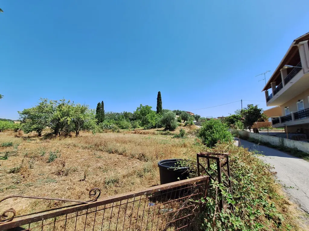 Land Of 2500 M² In Corfu