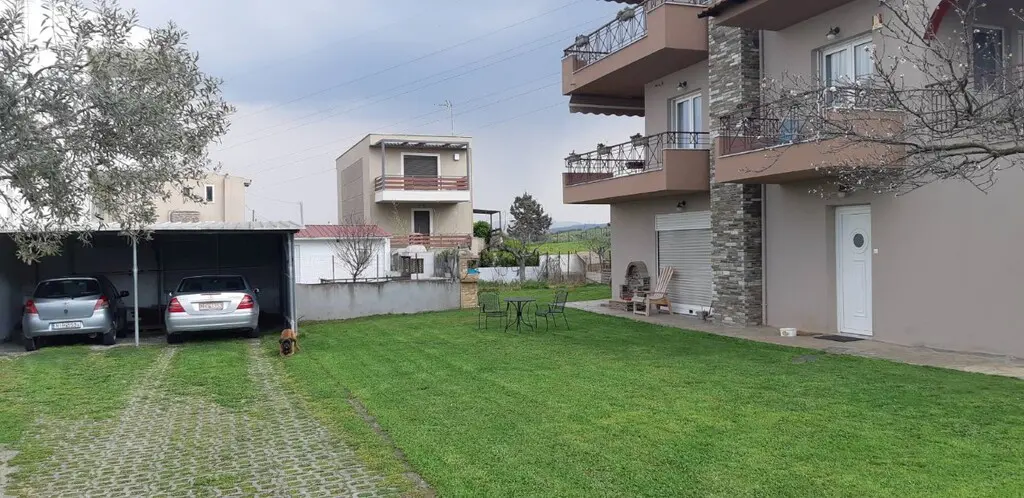 Teach Scoite 230 M² i Thessaloniki