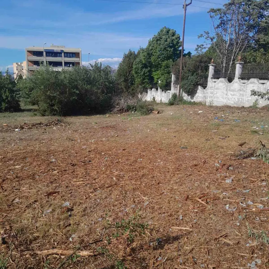 Land Of 3600 M² In The Suburbs Of Thessaloniki