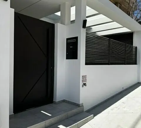 2-bedroom Detached House In Nikaia, Greece (105 M²)
