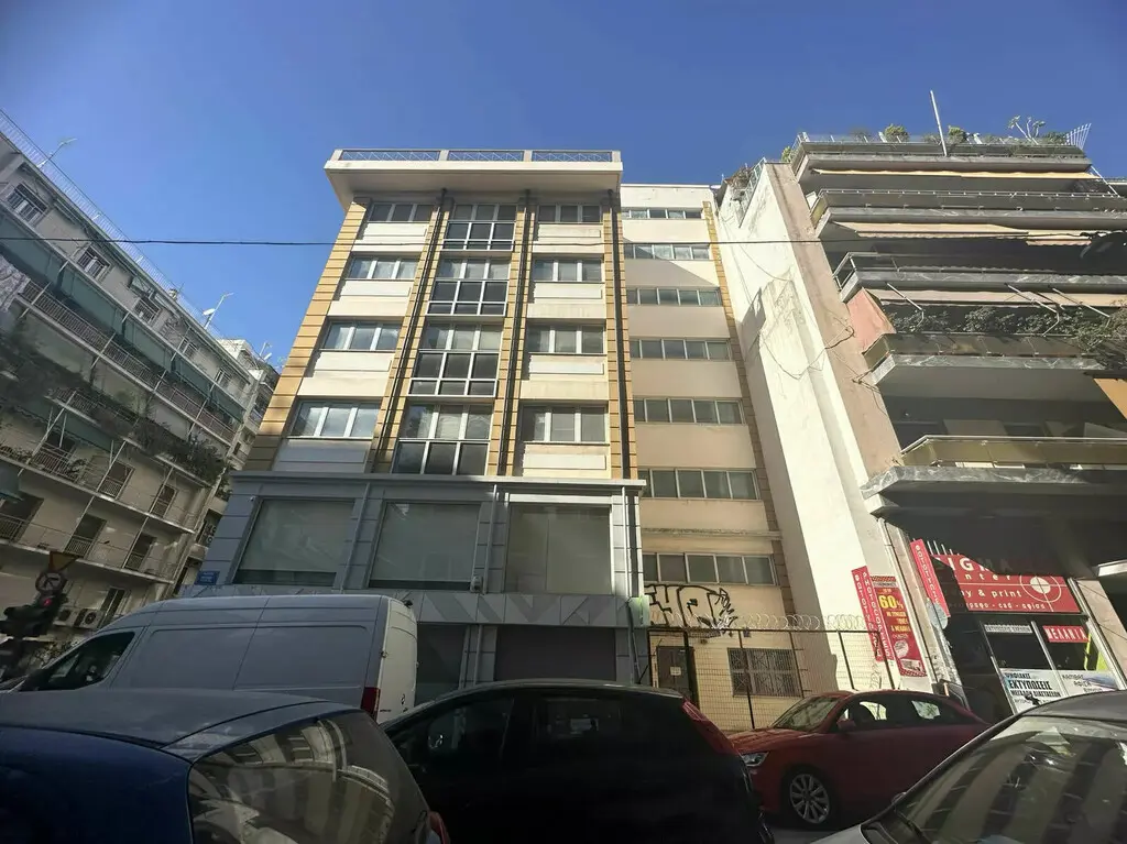 Building Of 1180 M² In Athens