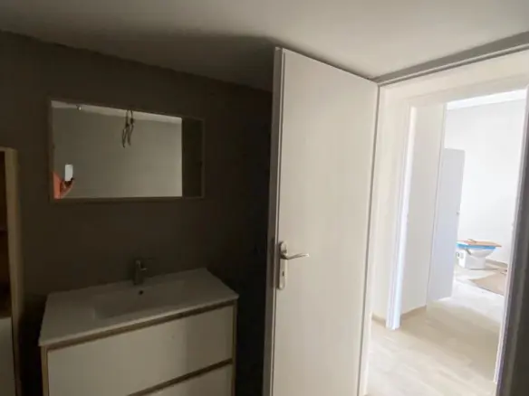 3-bedroom Flat In Nikaia, Greece (100 M²)