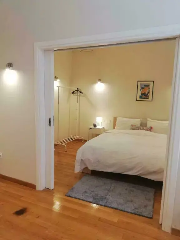 Building Of 638 M² In Athens