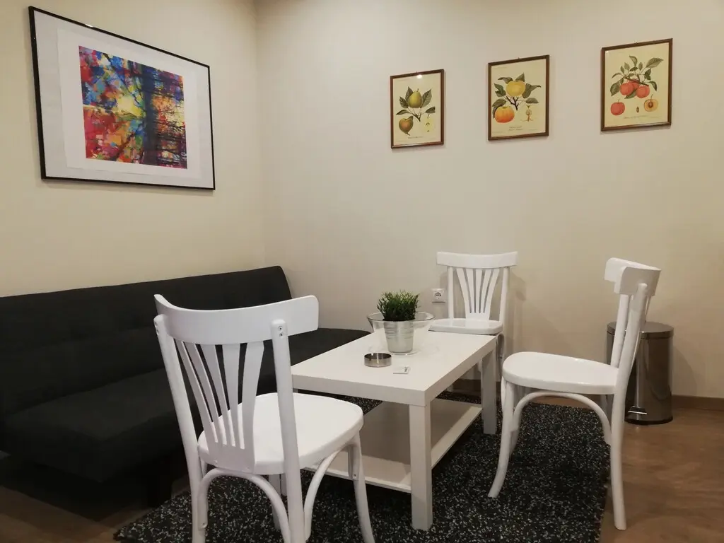 Building Of 638 M² In Athens