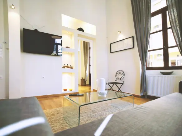 Building In Historic Center, Greece (638 M²)