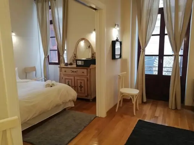 Building Of 638 M² In Athens