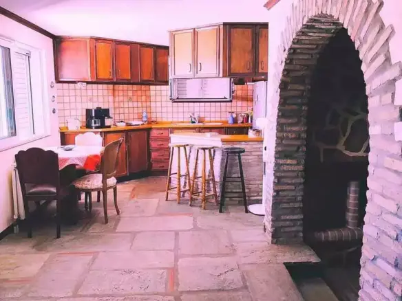 4-bedroom Detached House In Kalivia Thorikou, Greece (220 M²)