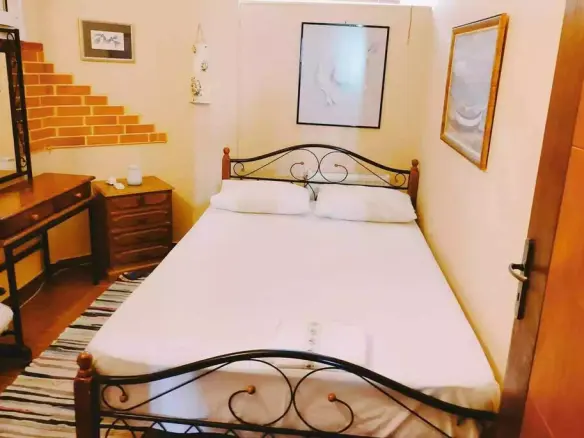 4-bedroom Detached House In Kalivia Thorikou, Greece (220 M²)