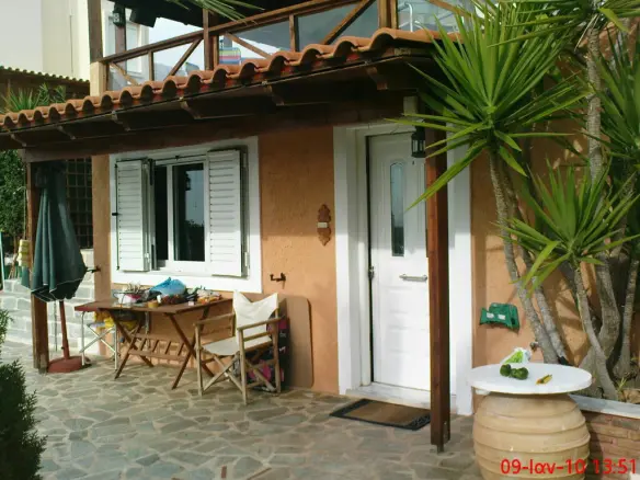 4-bedroom Detached House In Kalivia Thorikou, Greece (220 M²)