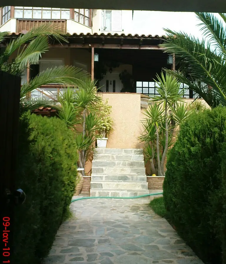 House Of 220 M² In Attica