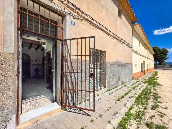 Country House Of 324 M² In Pinoso, Spain