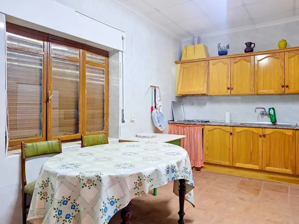 6-bedroom Country House In Pinoso, Spain (324 M²)