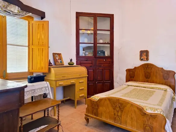 6-bedroom Country House In Pinoso, Spain (324 M²)