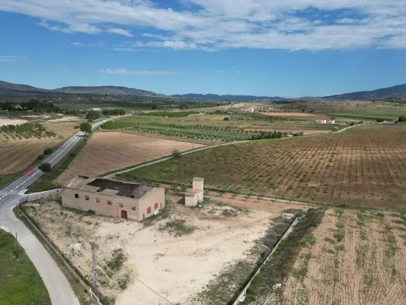 Land In Pinoso, Spain (442 M²)