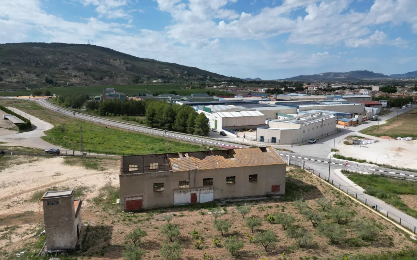 Land Of 442 M² In Pinoso, Spain