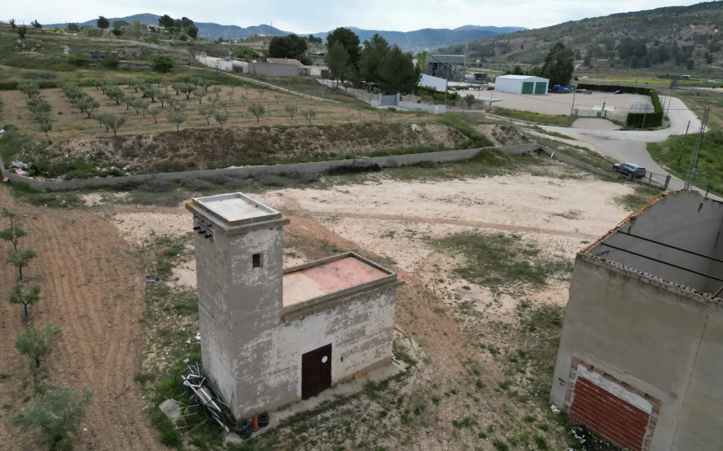 Land Of 442 M² In Pinoso, Spain