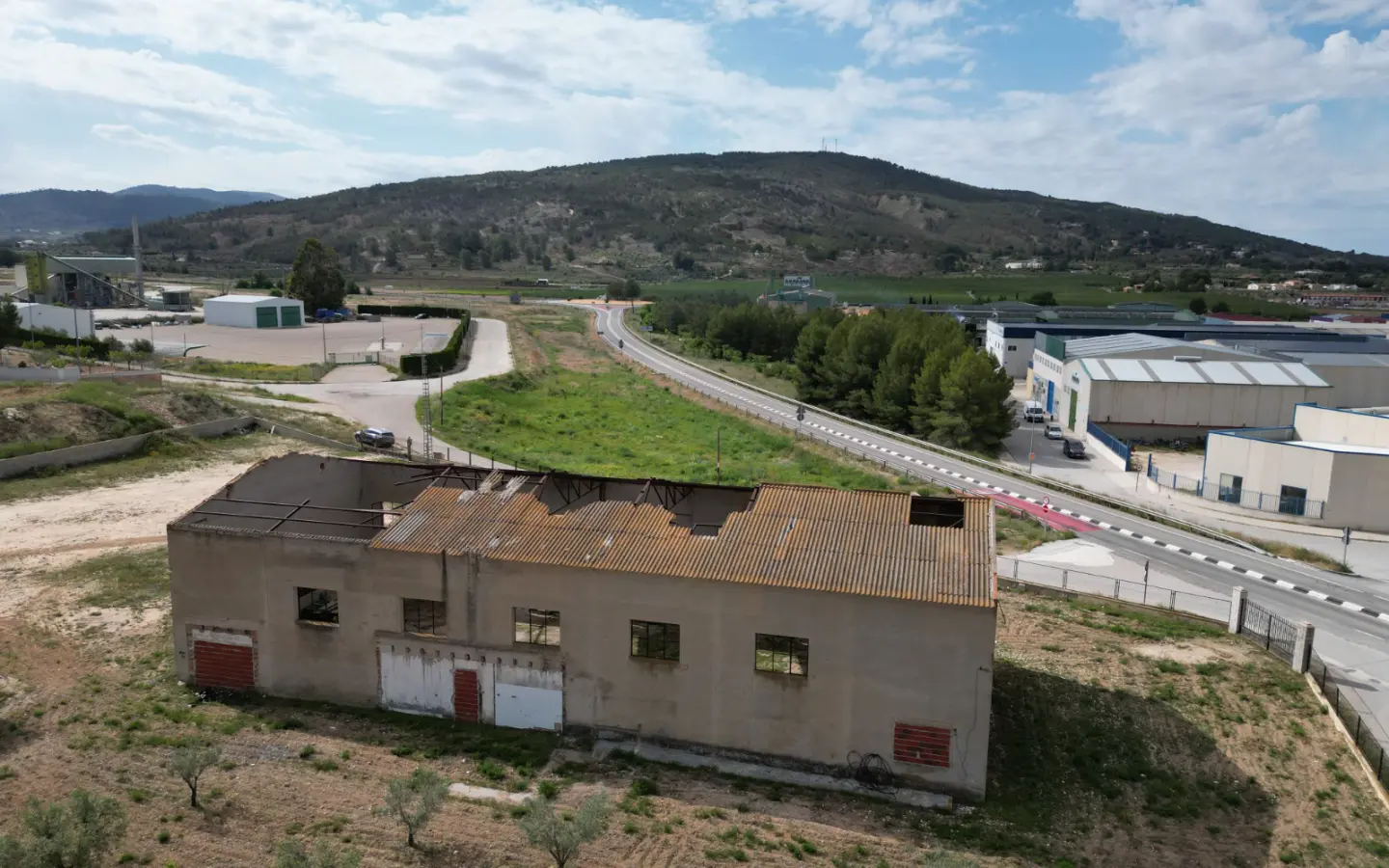 Land Of 442 M² In Pinoso, Spain