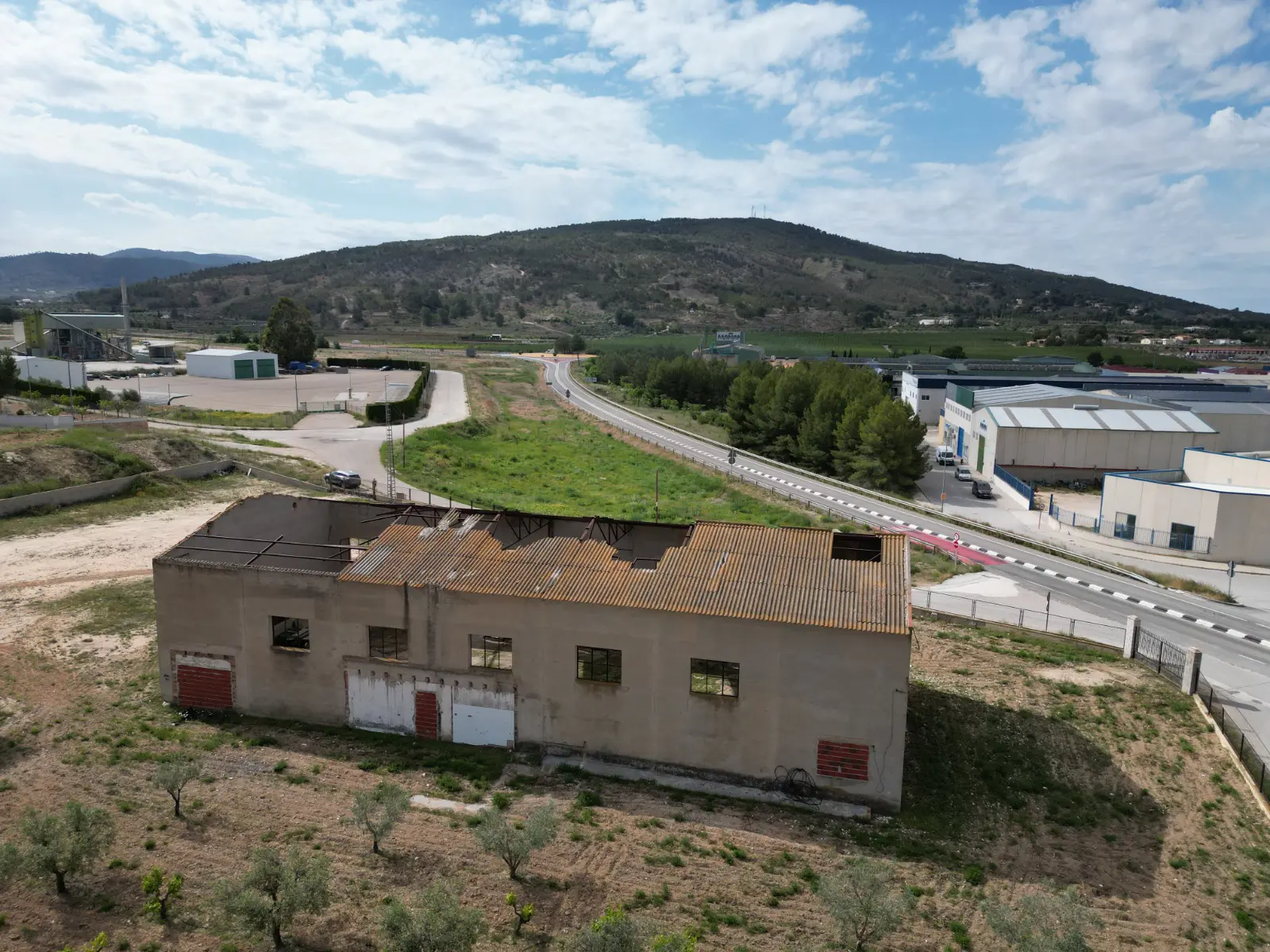 Land Of 442 M² In Pinoso, Spain