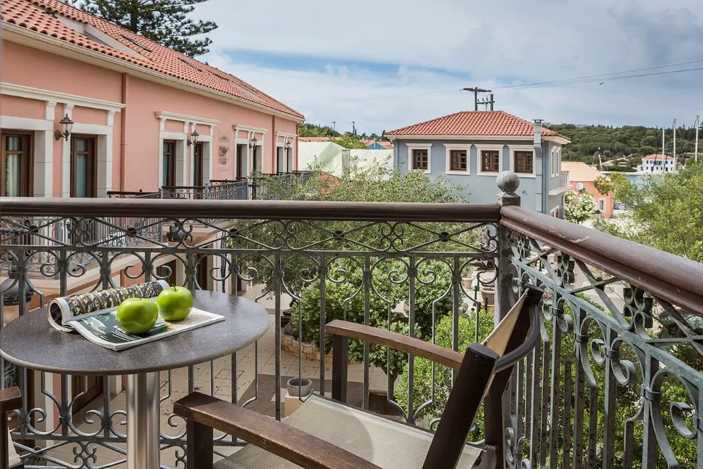 Hotel Of 1400 M² In Kefalonia