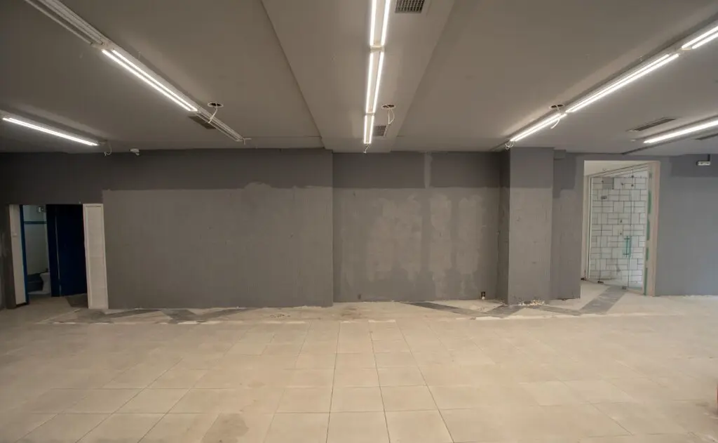 Commercial Property Of 815 M² In Thessaloniki