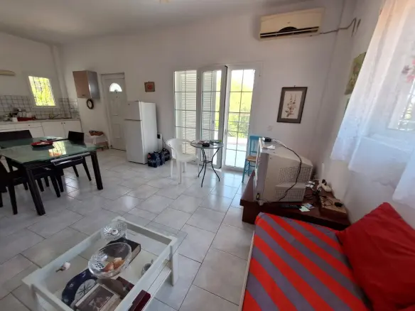 Teach Scoite 108 M² i gCorfu
