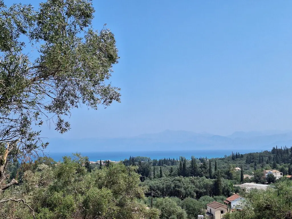 Land Of 930 M² In Corfu