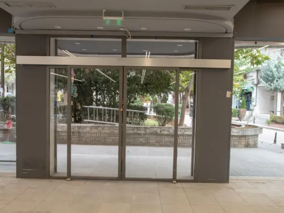 Commercial Property In Evosmos, Greece (815 M²)