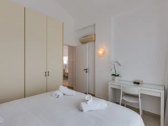 2-bedroom Flat In Gazi, Greece (70 M²)