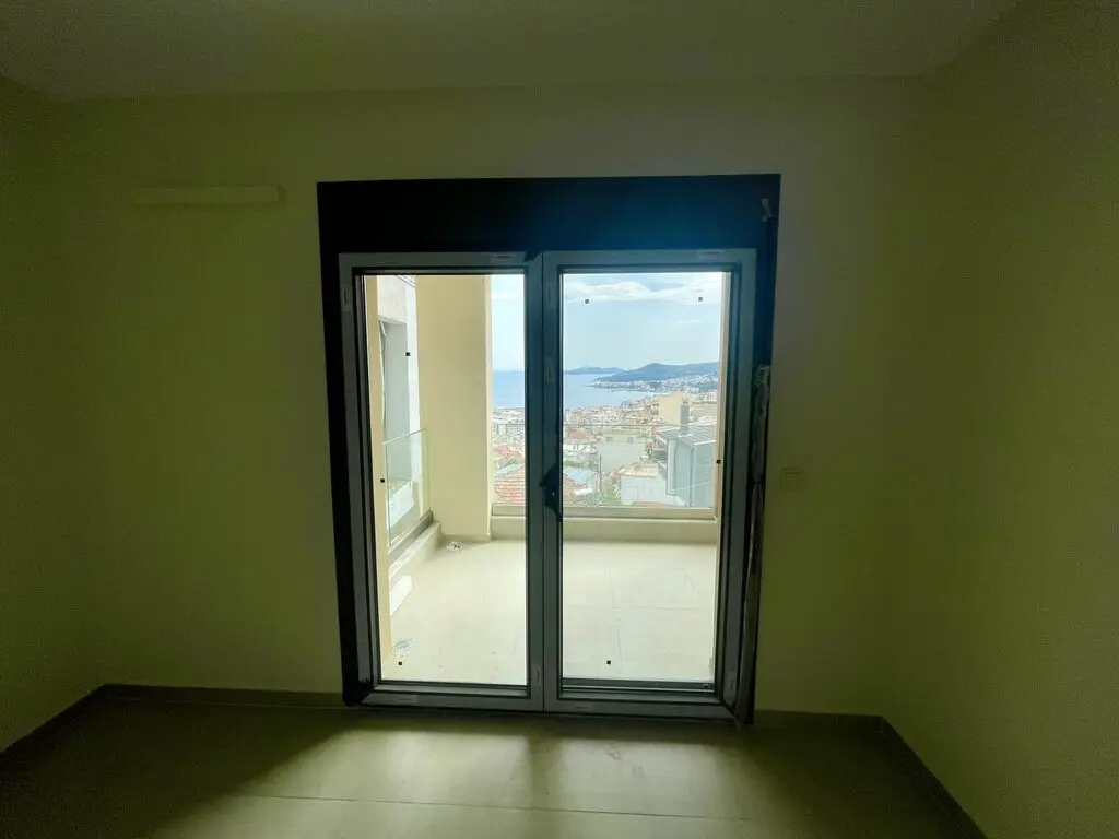 142 M² Apartment Available In Kavala