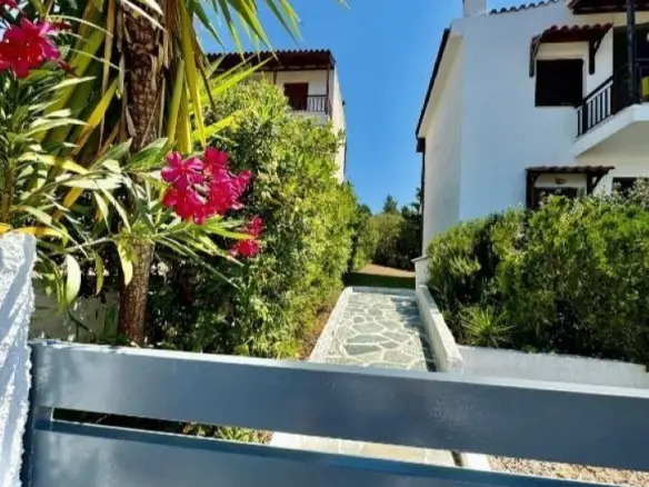 3-bedroom Maisonette In Poligiros, Greece (120 M²)