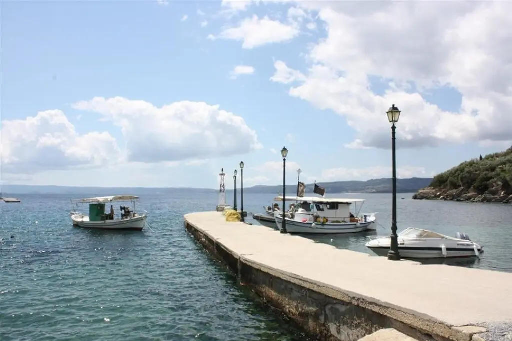 Land Of 325 M² In Athos, Chalkidiki