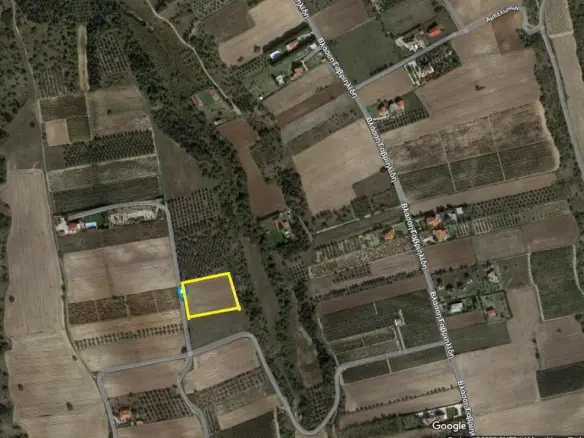 Terrain de 5776 m² dans la banlieue de Thessalonique