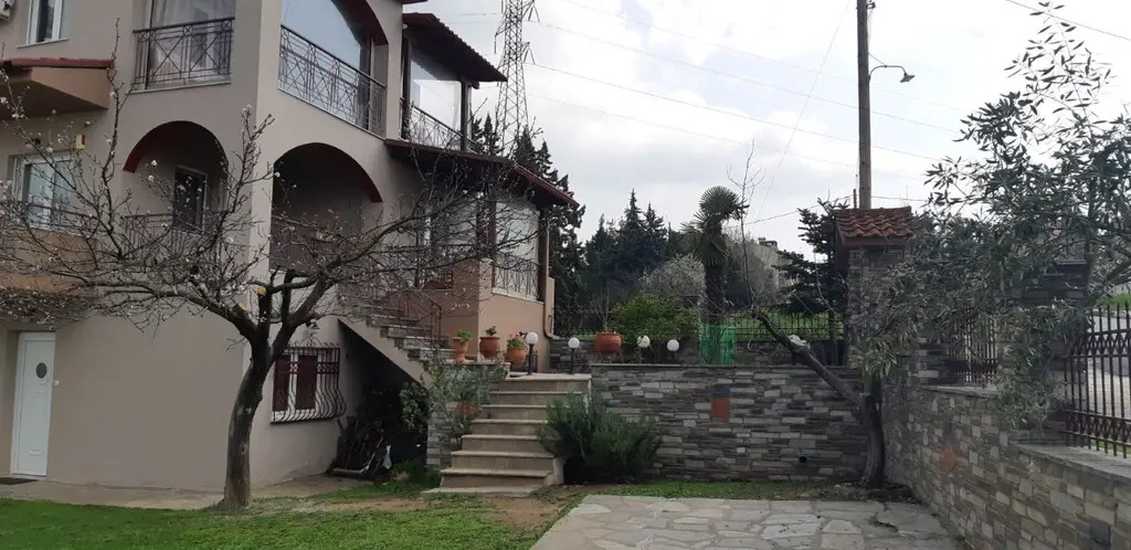 Teach Scoite 230 M² i Thessaloniki
