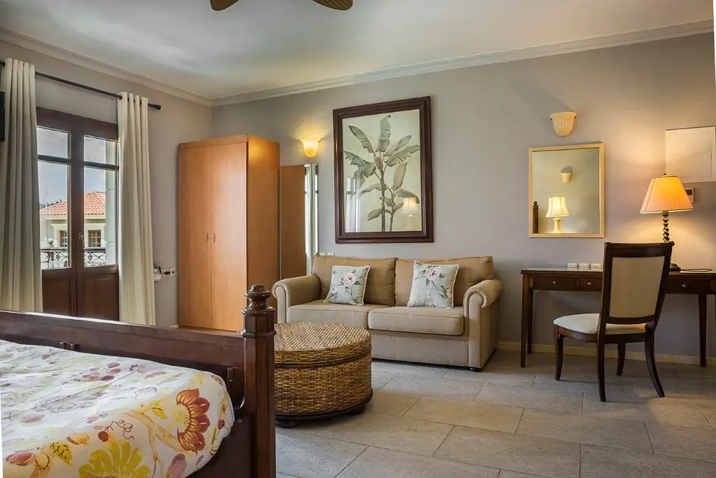 Hotel Of 1400 M² In Kefalonia