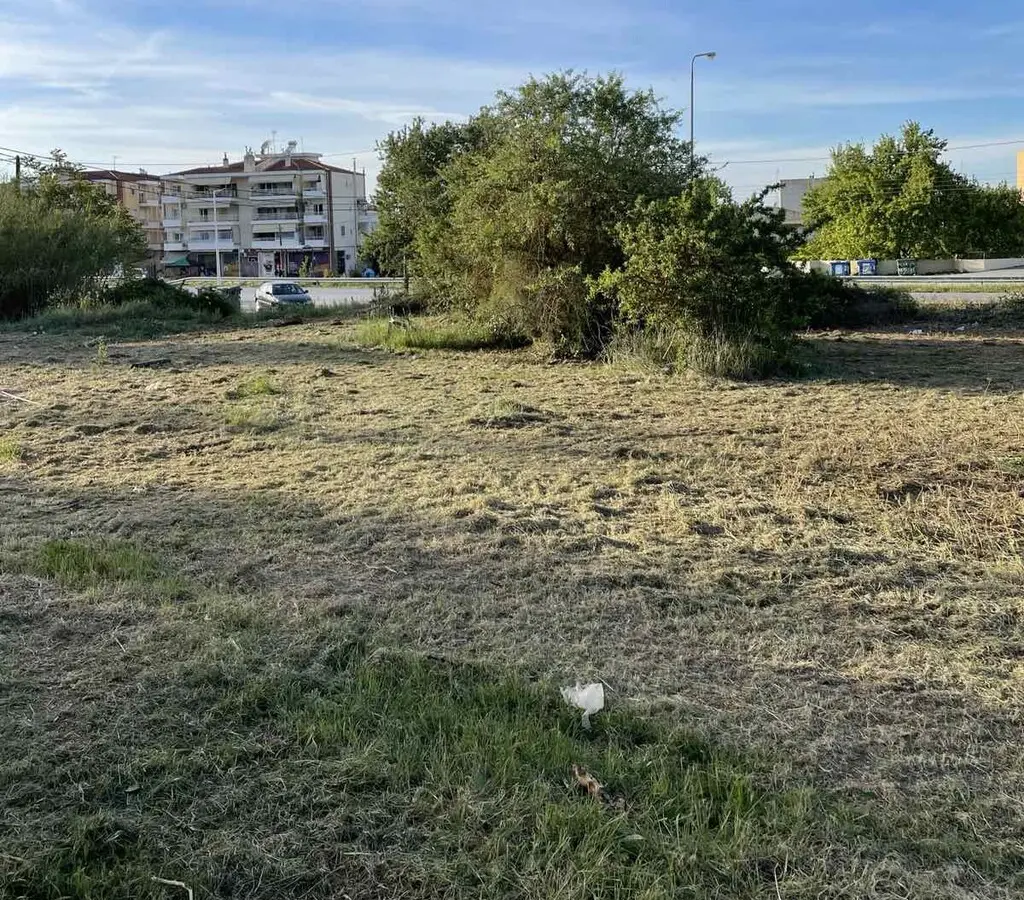 Land Of 3600 M² In The Suburbs Of Thessaloniki