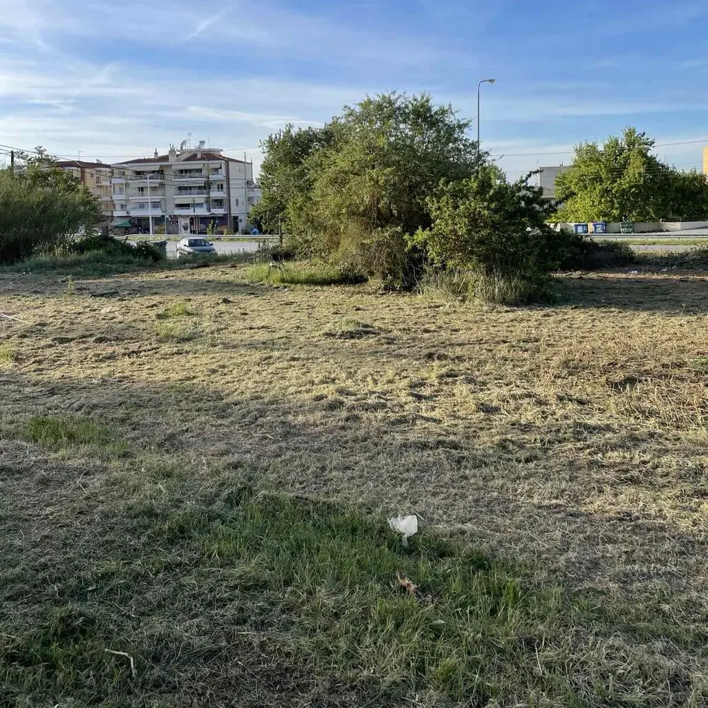 Land Of 3600 M² In The Suburbs Of Thessaloniki