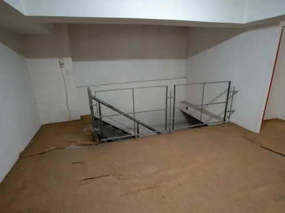 Commercial Property In Evosmos, Greece (815 M²)