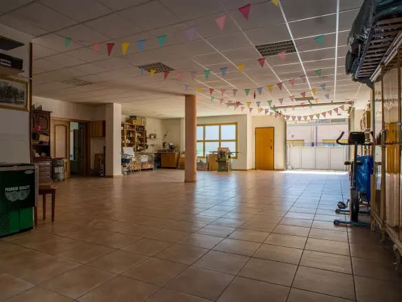 5-bedroom Detached Villa In Pinoso, Spain (86 M²)