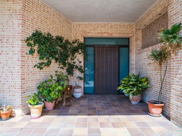 5-bedroom Detached Villa In Pinoso, Spain (86 M²)