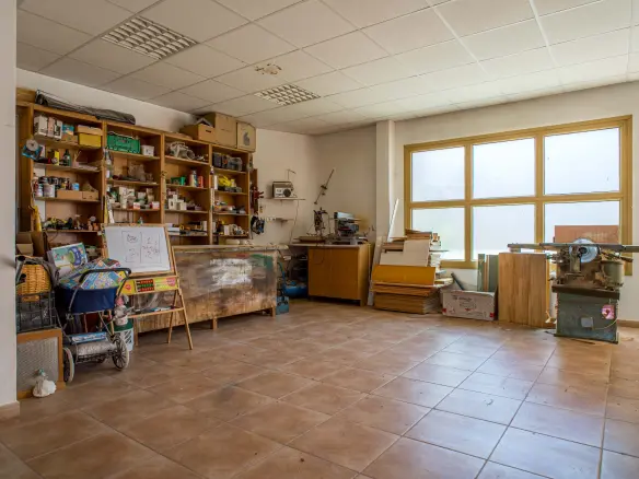 5-bedroom Detached Villa In Pinoso, Spain (86 M²)