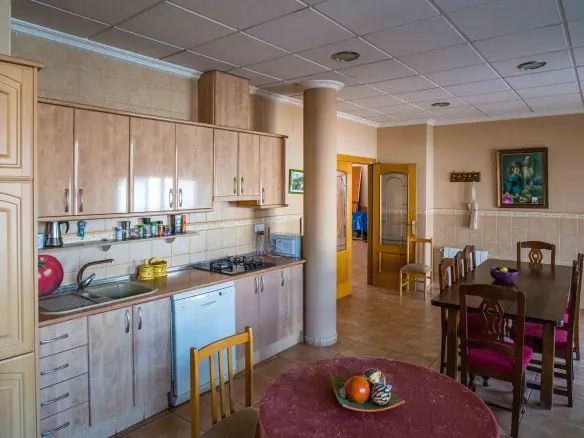 5-bedroom Detached Villa In Pinoso, Spain (86 M²)