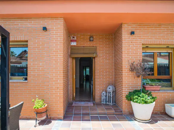 4-bedroom Detached Villa In Pinoso, Spain (133 M²)