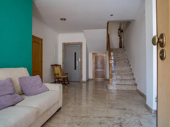 5-bedroom Detached Villa In Pinoso, Spain (86 M²)