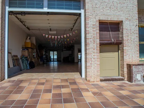 5-bedroom Detached Villa In Pinoso, Spain (86 M²)