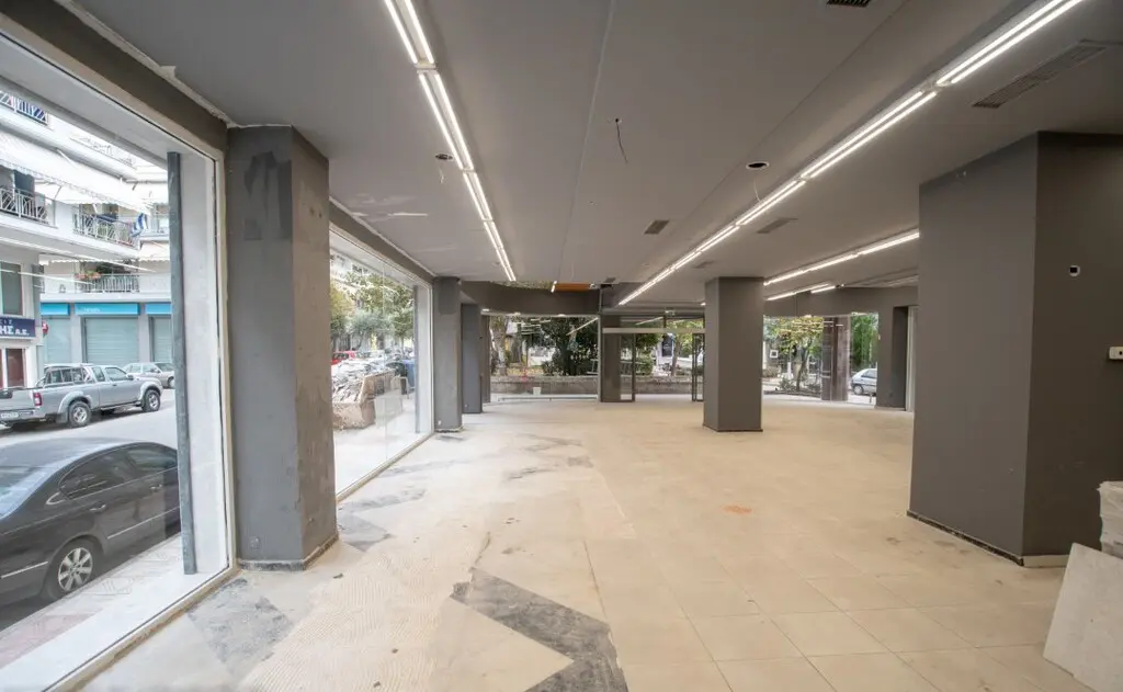 Commercial Property Of 815 M² In Thessaloniki