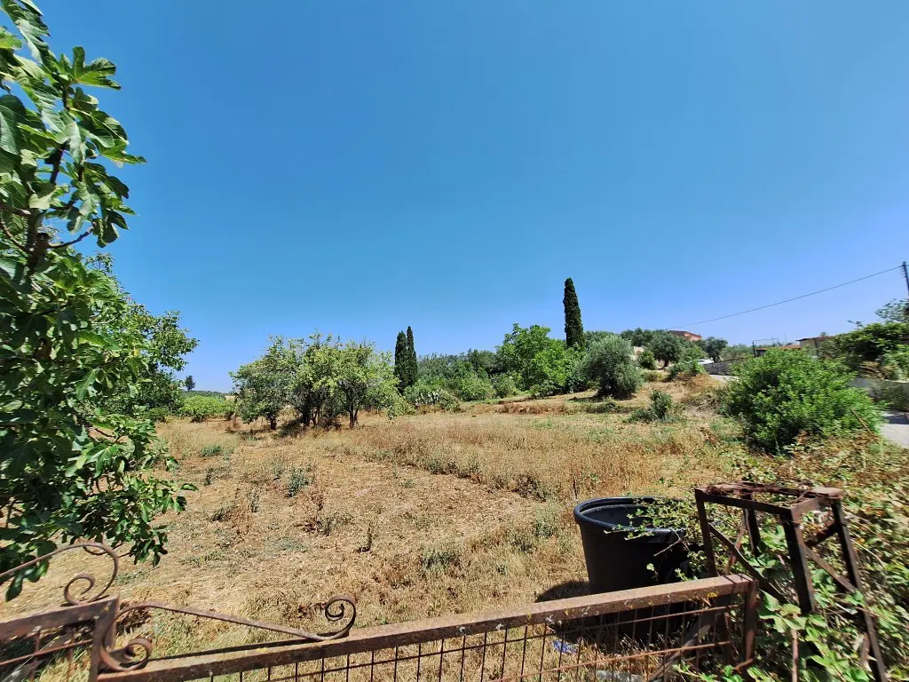 Land Of 2500 M² In Corfu
