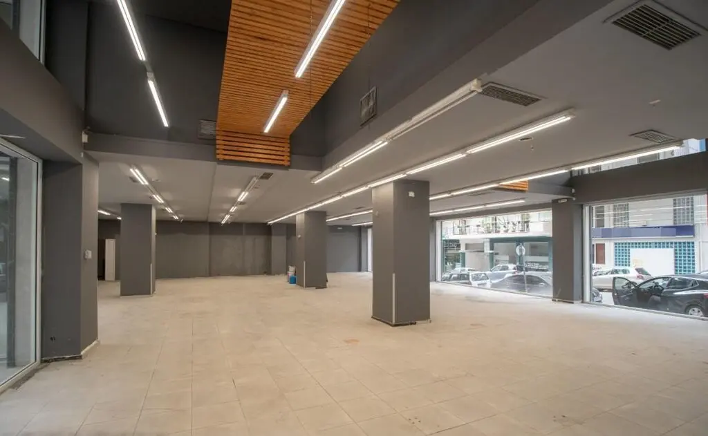 Commercial Property Of 815 M² In Thessaloniki